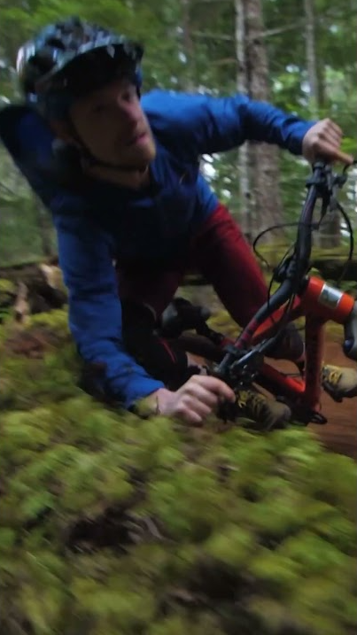 Bar drag madness extreme MTB control on a tight line