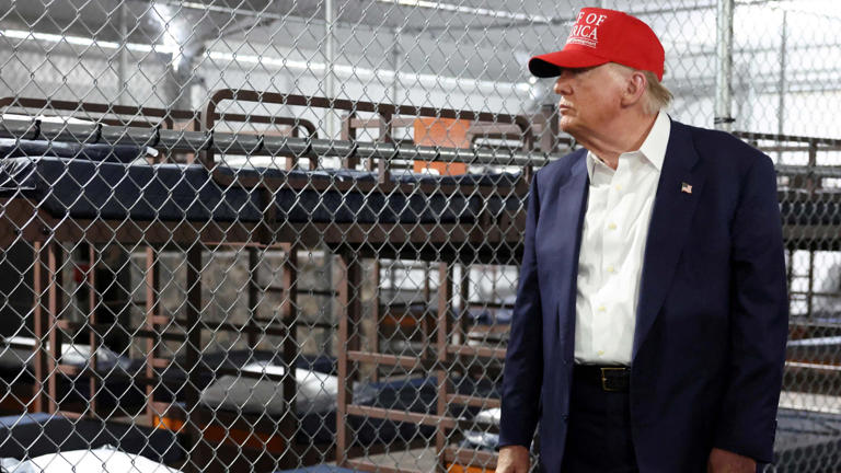 Trump visitó las instalaciones de Alligator Alcatraz.