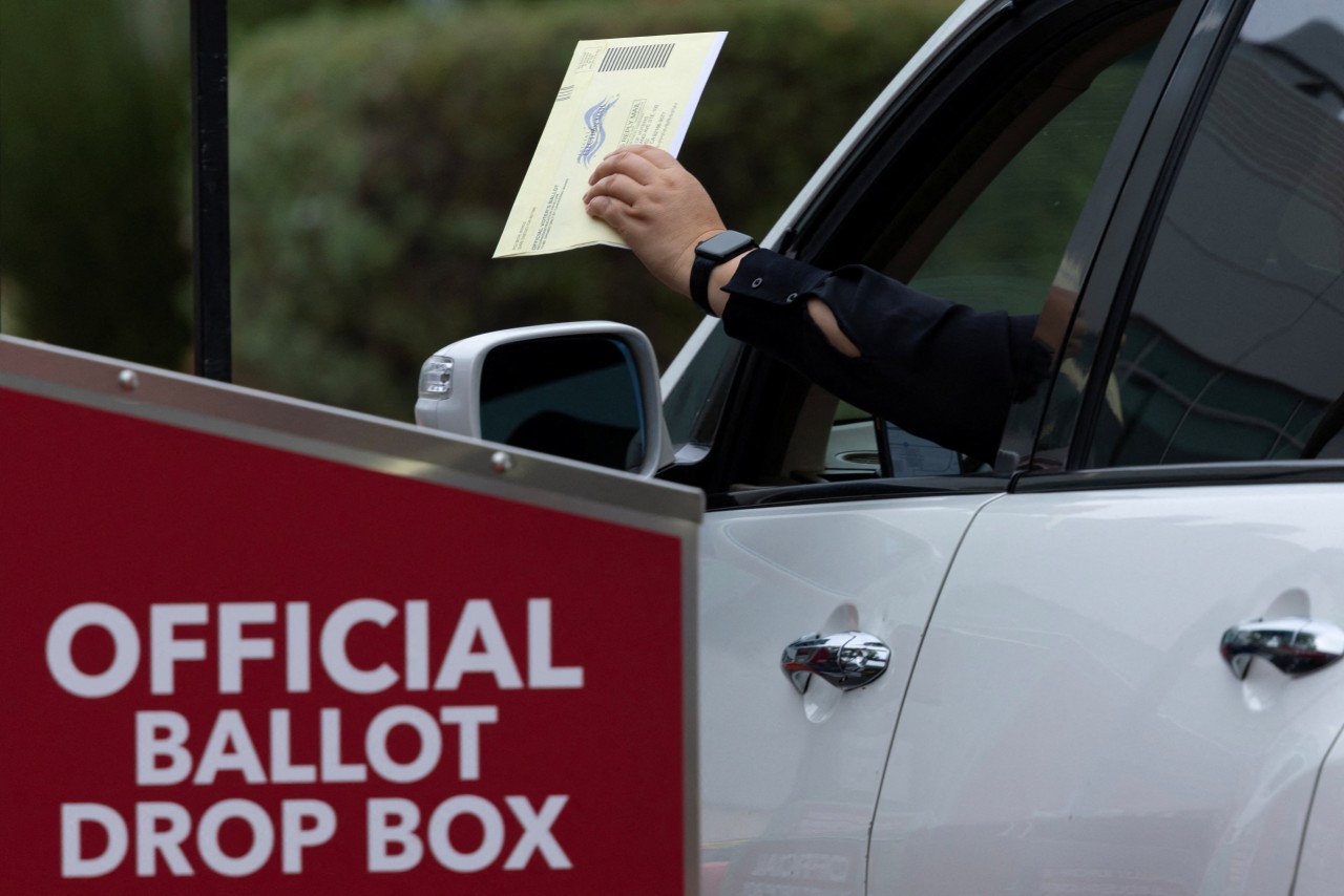 Supreme Court blocks Trump's new mail ballot requirements for midterms