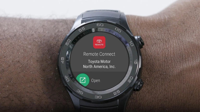 4 Galaxy Watch apps that can work with your car
