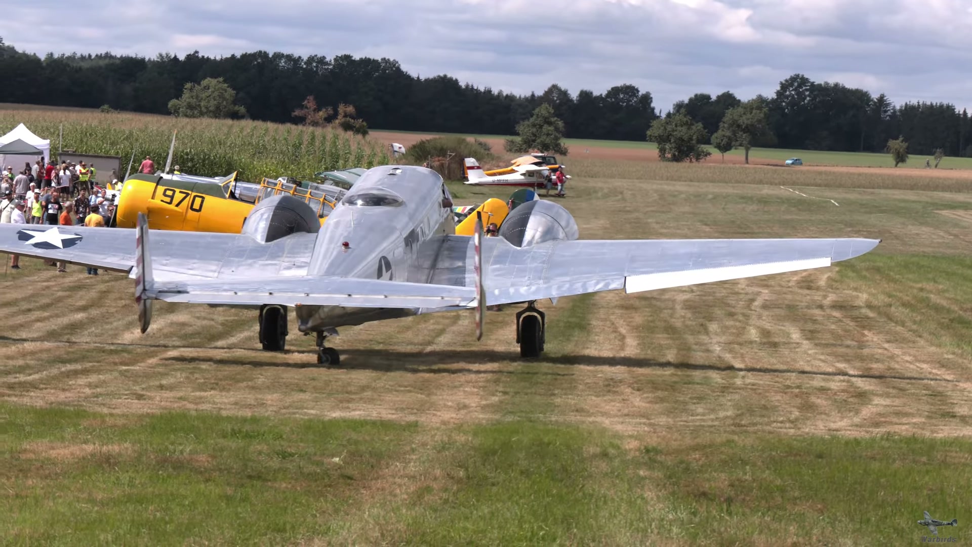 Beech AT-11 Kansan – Motorstart, Start, Flugvorführung und Landung
