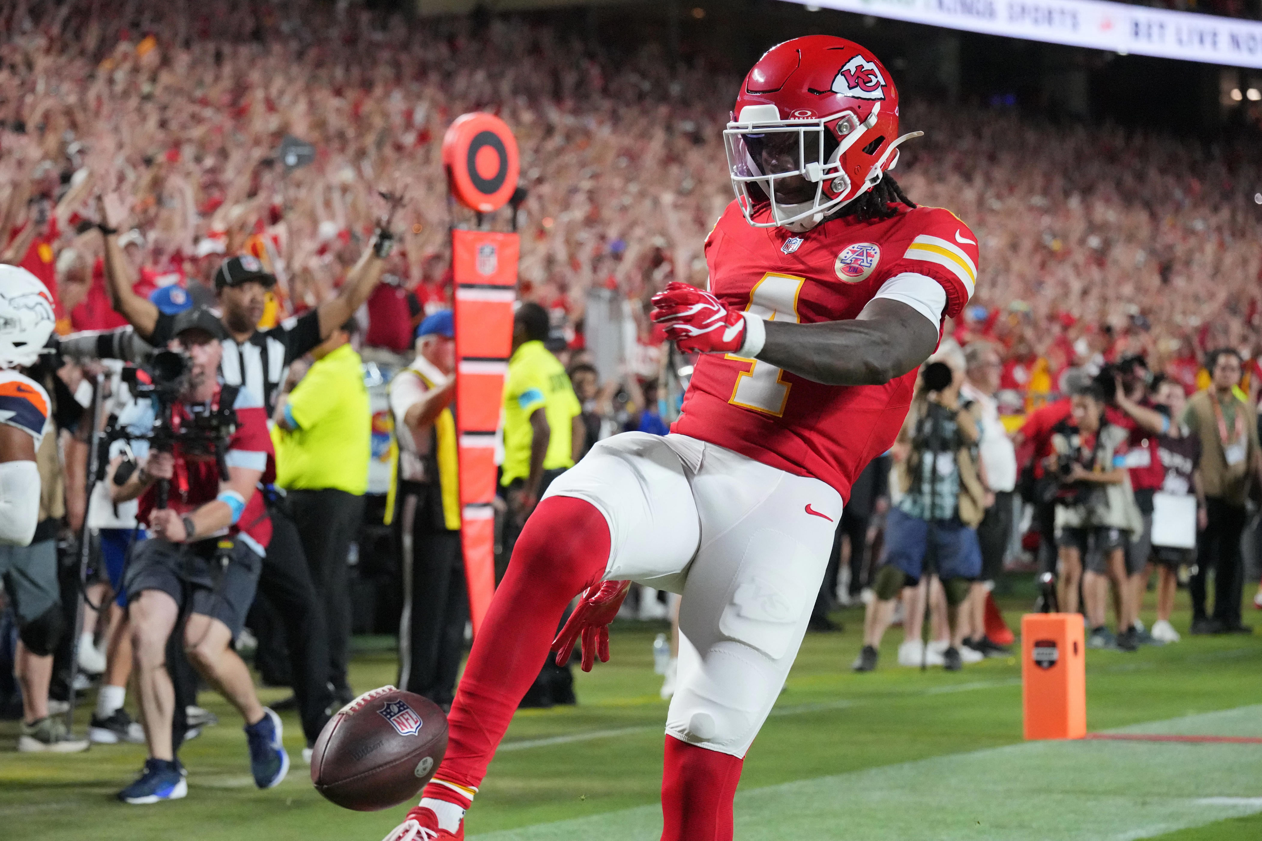 Rashee Rice manages a touchdown in Week 1
