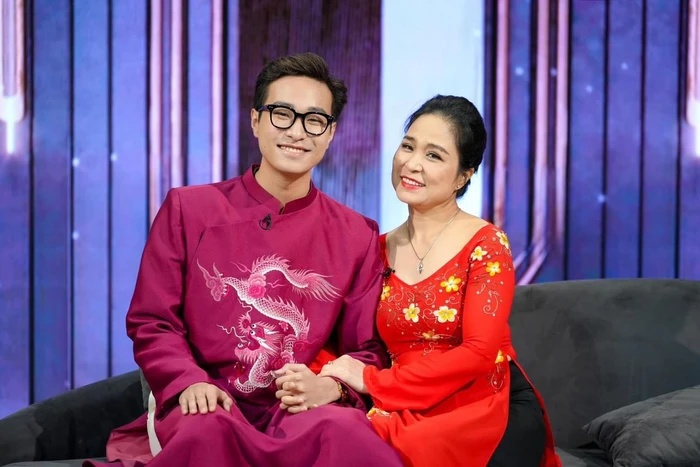 Người mẹ là NSƯT giúp anh trai Hà An Huy lựa chọn 1 trong 300 làn điệu chèo để biểu diễn
