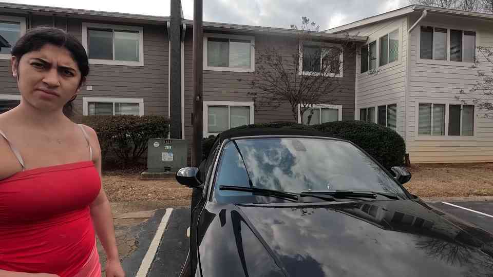 A broken window, destroyed ignition and no theft report - something ...