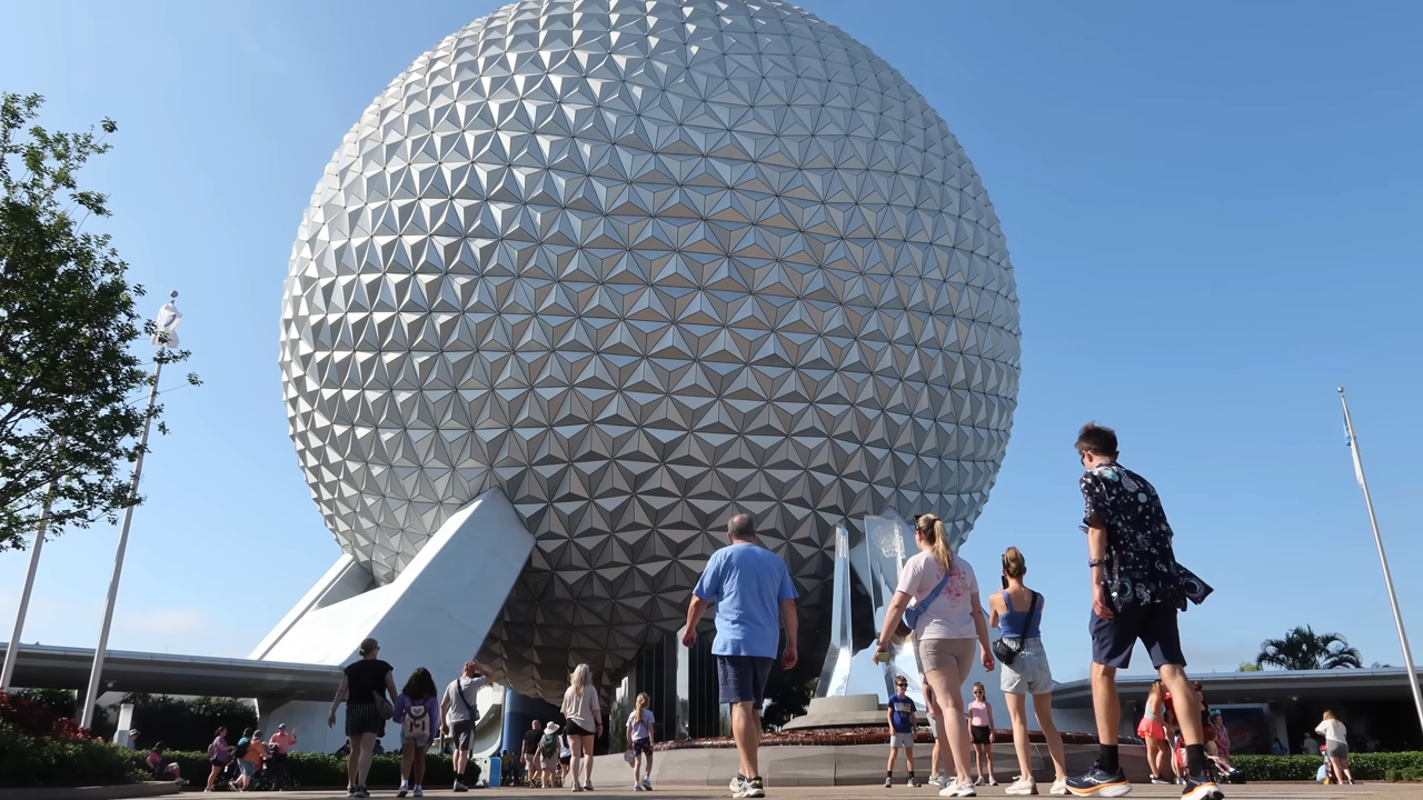 Watch how Disney built a 25,000-acre world - then everything started ...