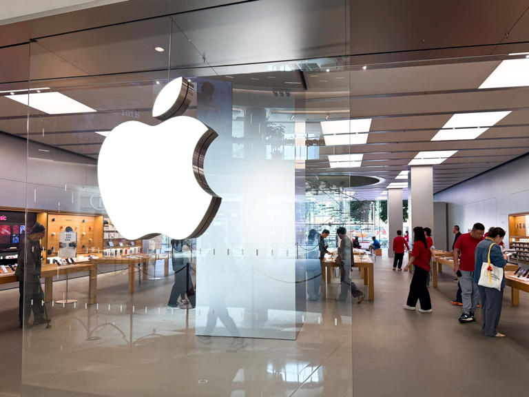 iOS 27 releases with major fixes—users notice something huge