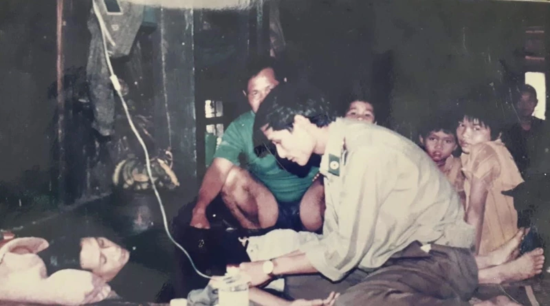 Chuyện về những trưởng bản, già làng - Kỳ cuối: Qua thác ghềnh càng thấu lòng nhau