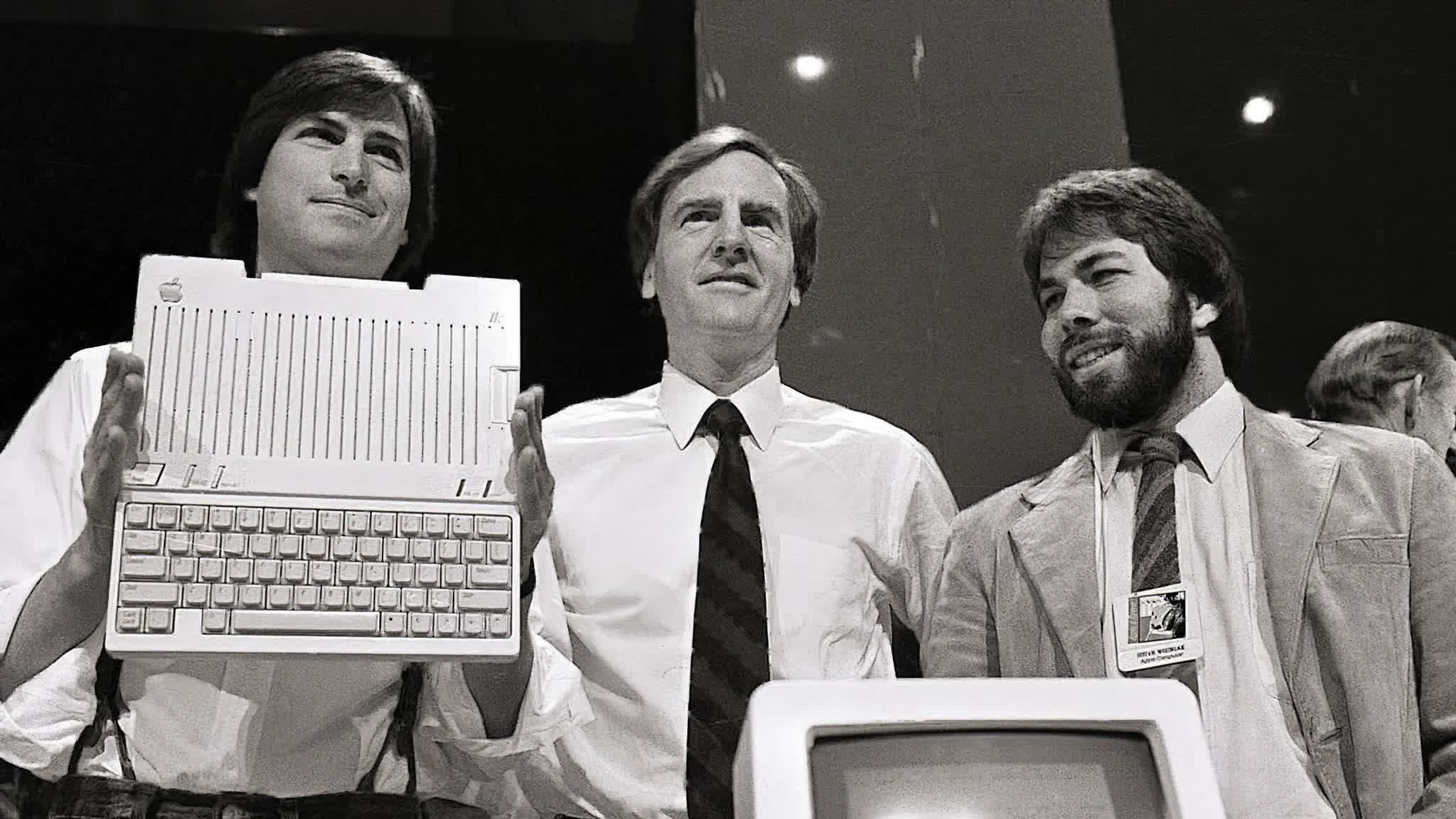Apple’s third founder sold his 10% stake for $800 - it would eventually ...