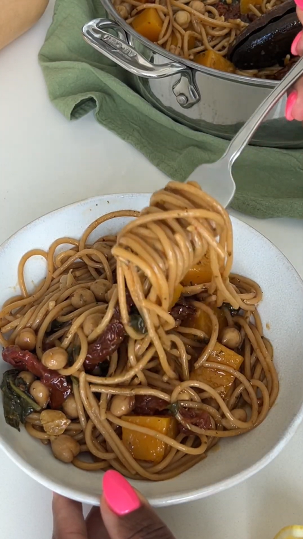 The perfect 10 minute one pan fall pasta