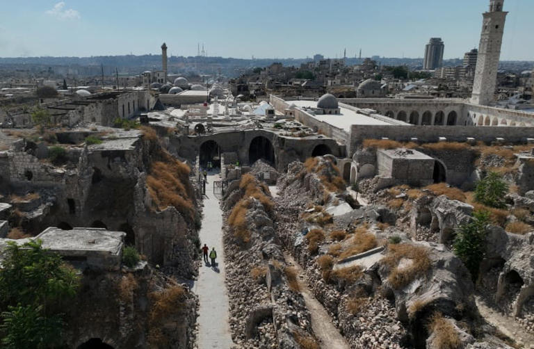 Syria struggles to project authority as local clashes, blockades, ISIS ...