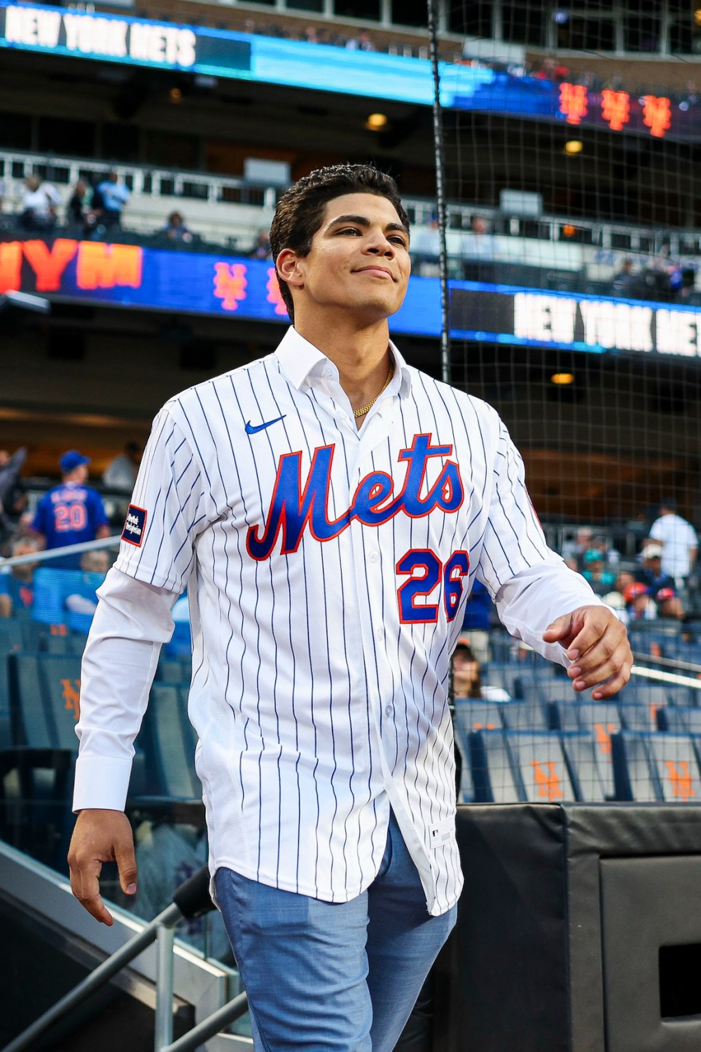top-mets-prospect-mitch-voit-goes-viral-for-looking-like-ai-most