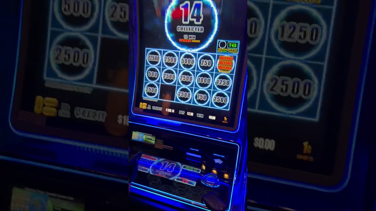 She is going for the grand jackpot on this new slot #slots #casino # ...