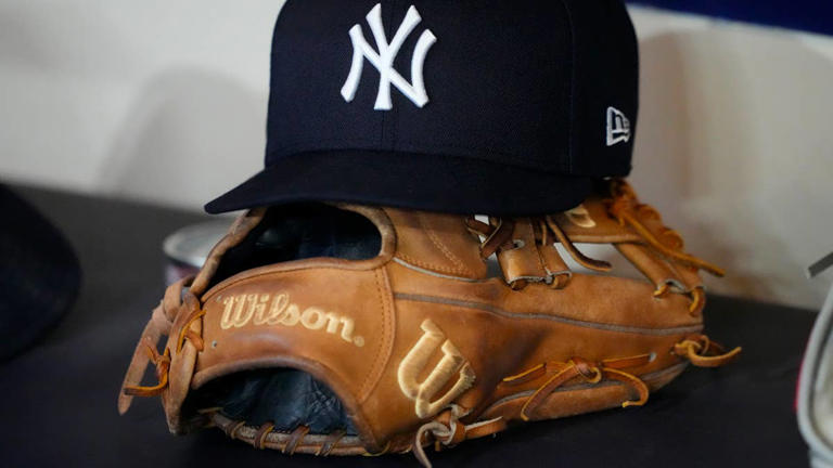 Don't throw out your childhood collection: Old baseball cards can be ...