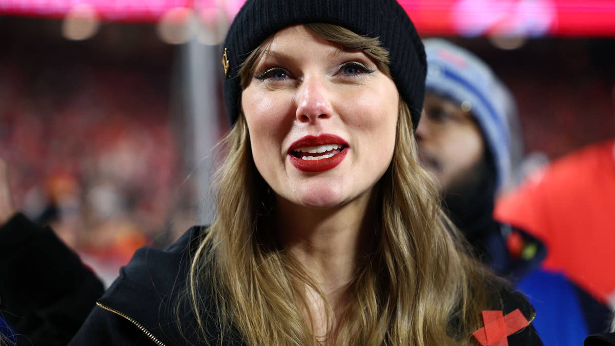 Dwayne Johnson faces backlash online from Taylor Swift's fans