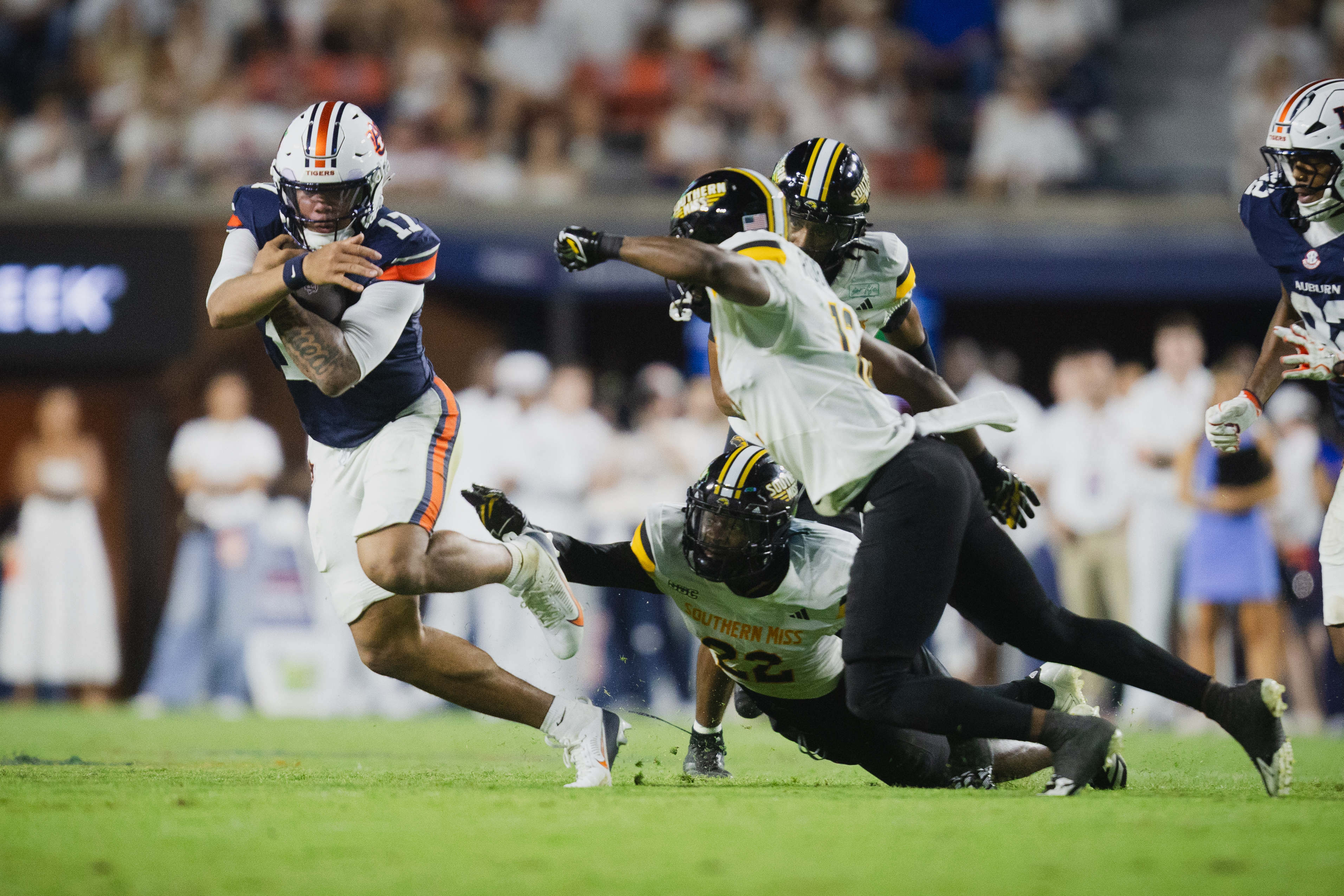 Auburn’s Byrum Brown says his legs are still a weapon, and Florida will ...