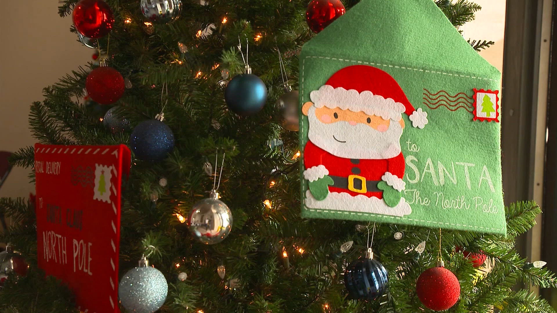 Santa now accepting letters