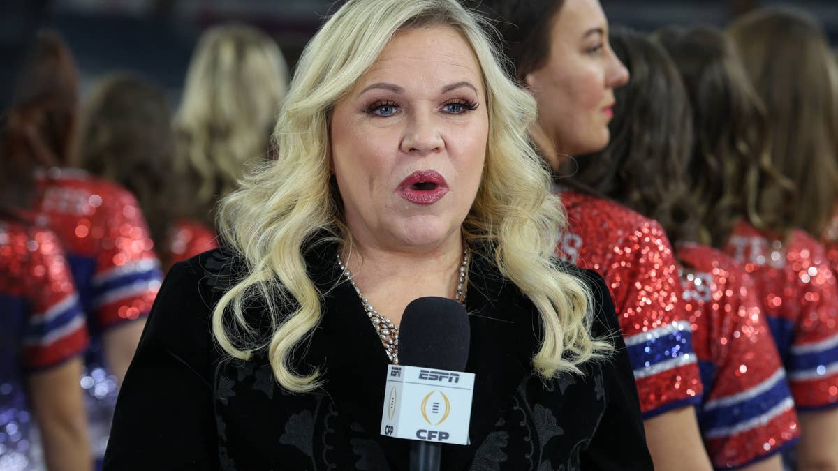 Video of Holly Rowe’s pregame outfit Saturday night with 1.8 million views is fake