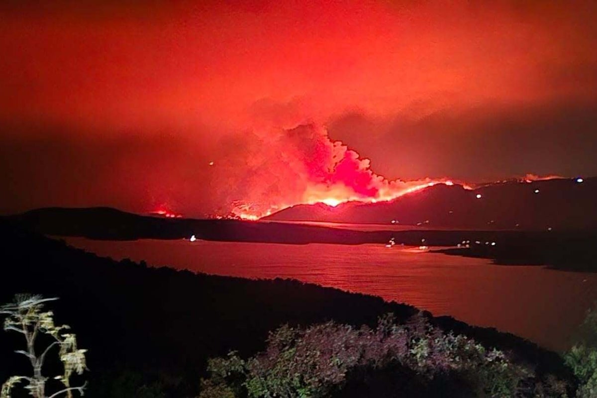 British tourists flee 'wall of flames' on Croatia holiday island