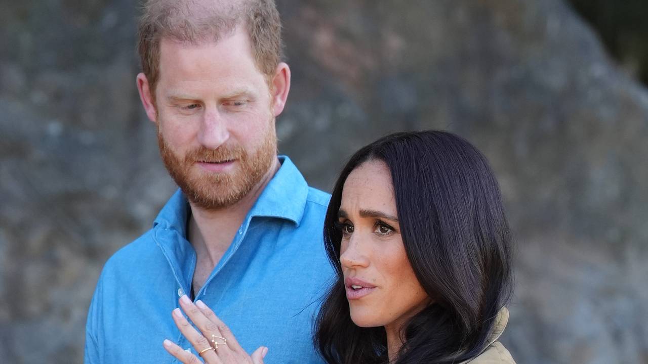 Experts express confusion over Harry and Meghan's decision to pull kids ...