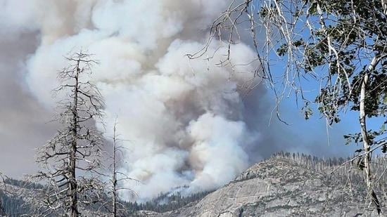 Yosemite National Park wildfire map and evacuation updates: Dome Fire ...