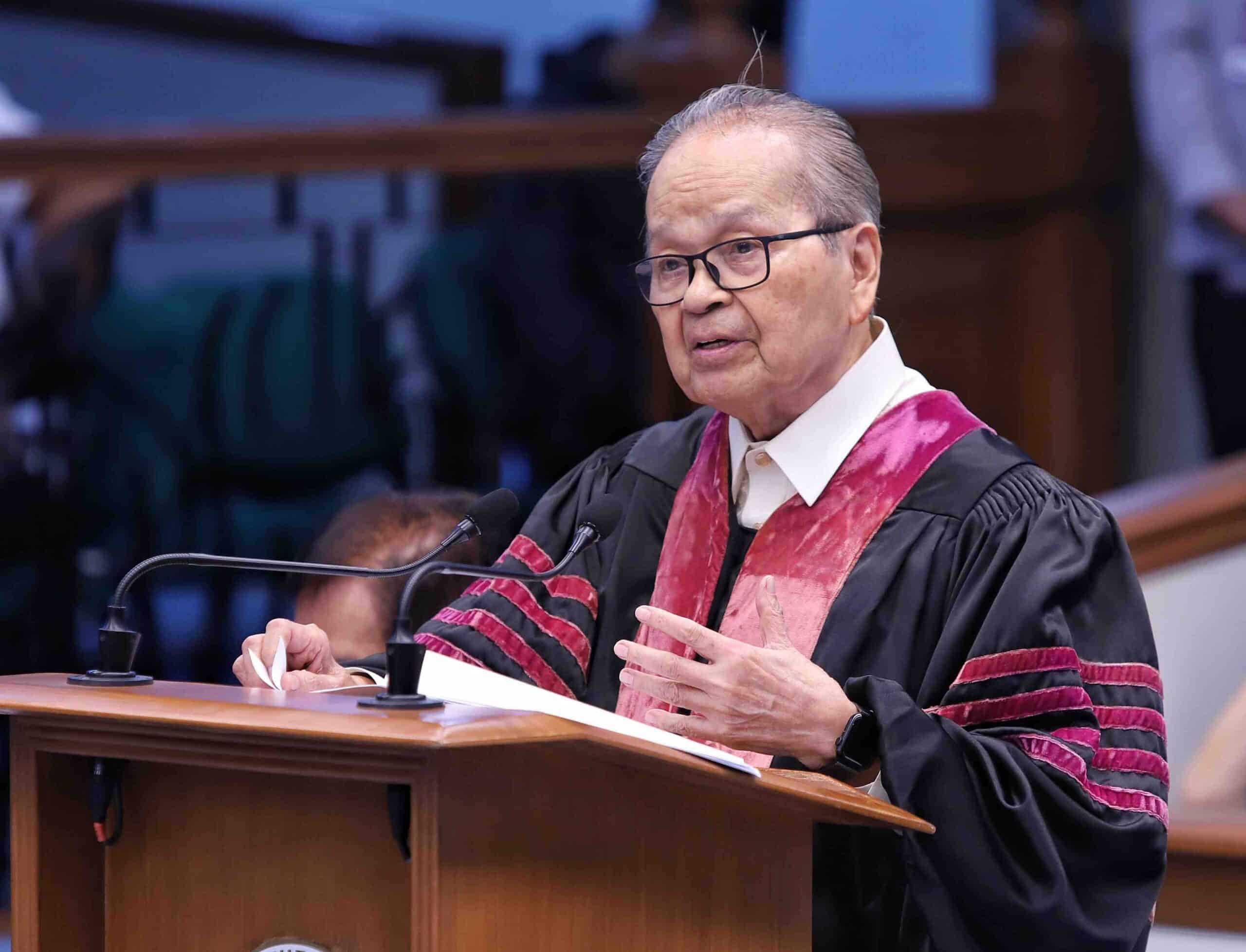 Panganiban to absentee senators: Inhibit from Duterte impeachment trial