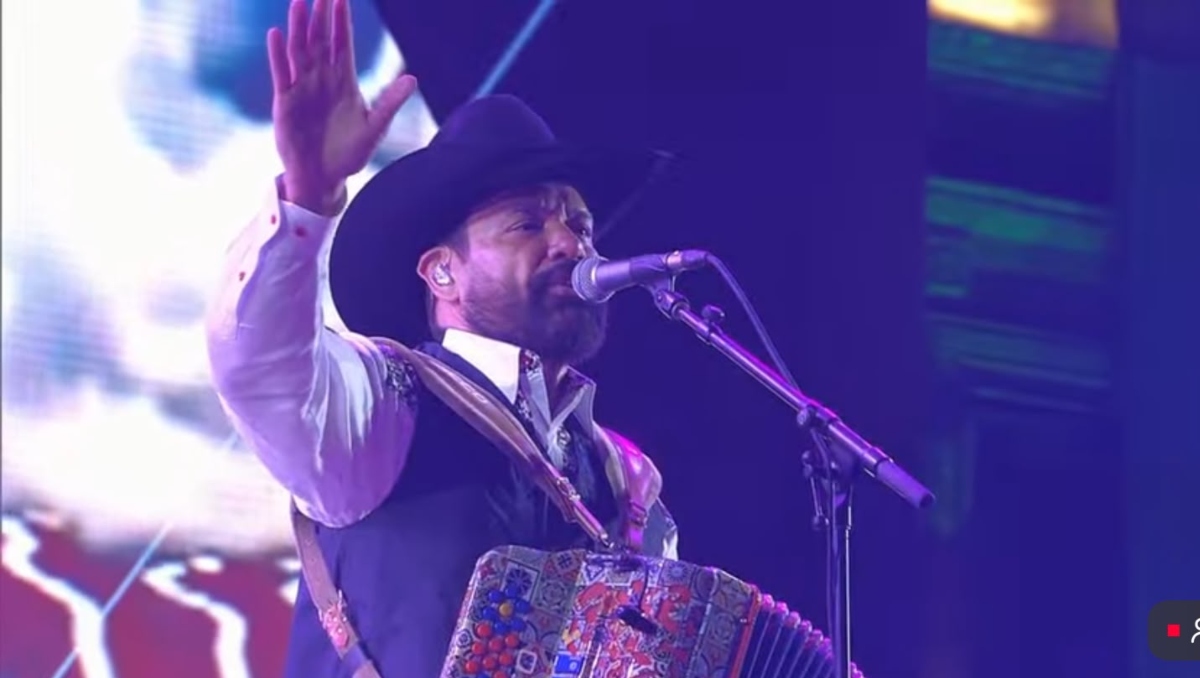 Así fue el concierto de Intocable en el Zócalo de CdMx hoy 15 de ...