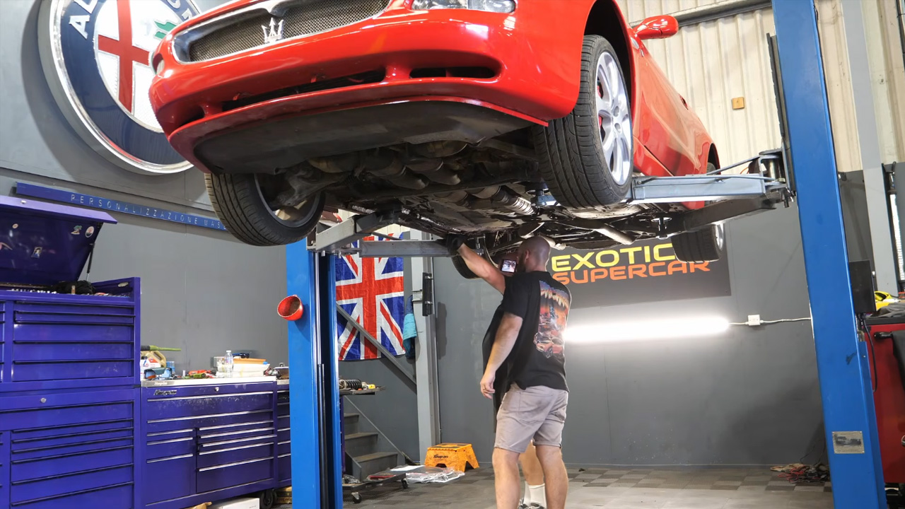 Cheap bought Maserati 4200 Spyder inspection reveals severe rust and ...