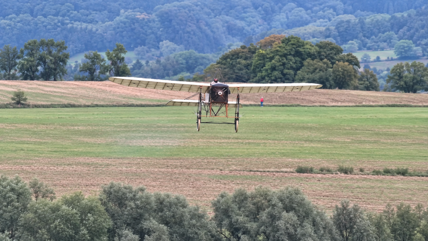 This 114-year-old airplane still flies… then comes the landing