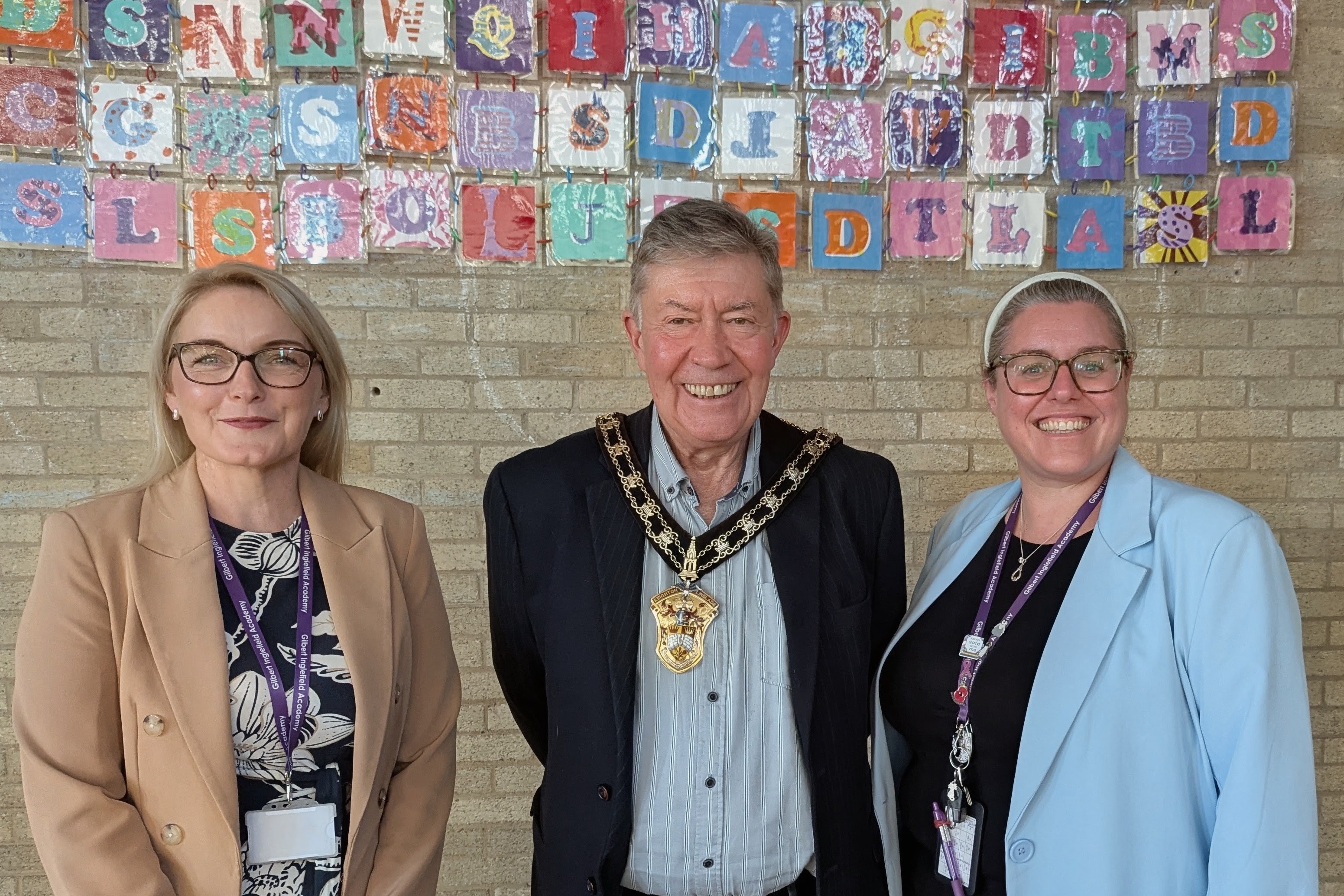 Mayor launches new Big Lecture programme at Gilbert Inglefield Academy