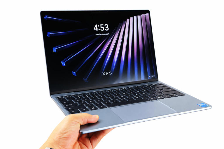 Dell XPS 13 review: Dell's $699 XPS 13 brings MacBook-level polish to ...