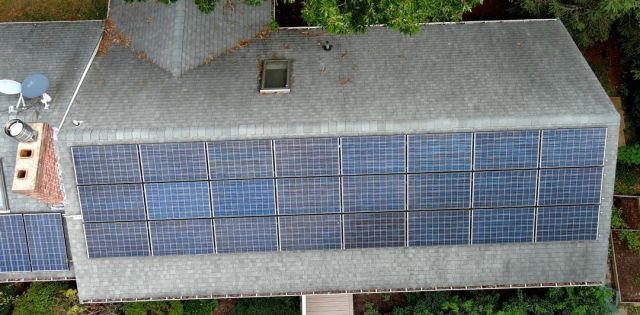Inspector blames solar for roof sag at New England home, but buyers are ...