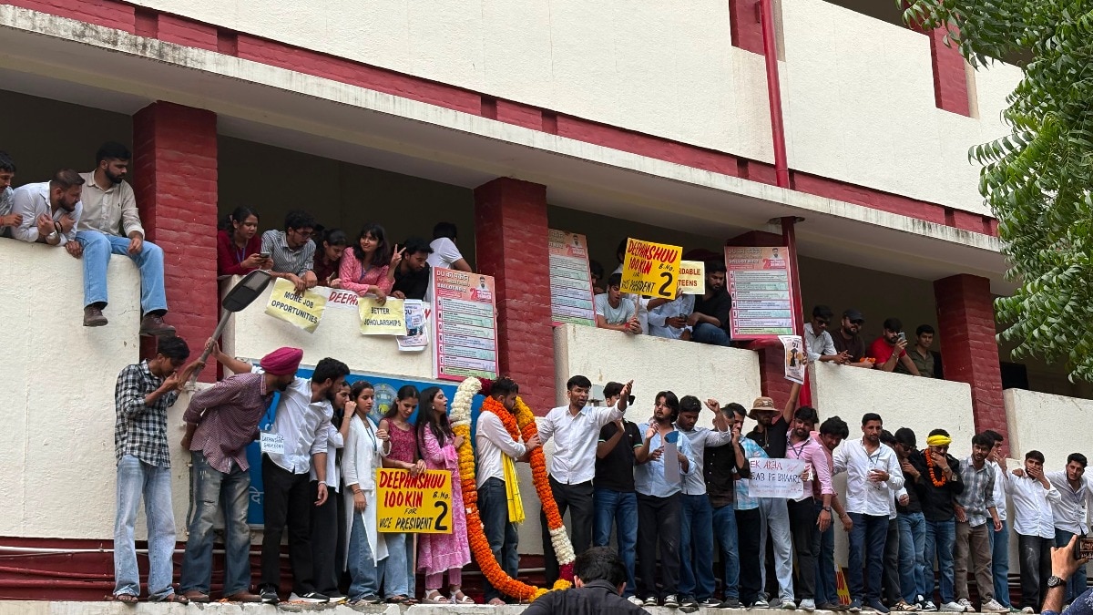 Defenders, Porsches, chai and Gen Z: Delhi University's battle beyond ...