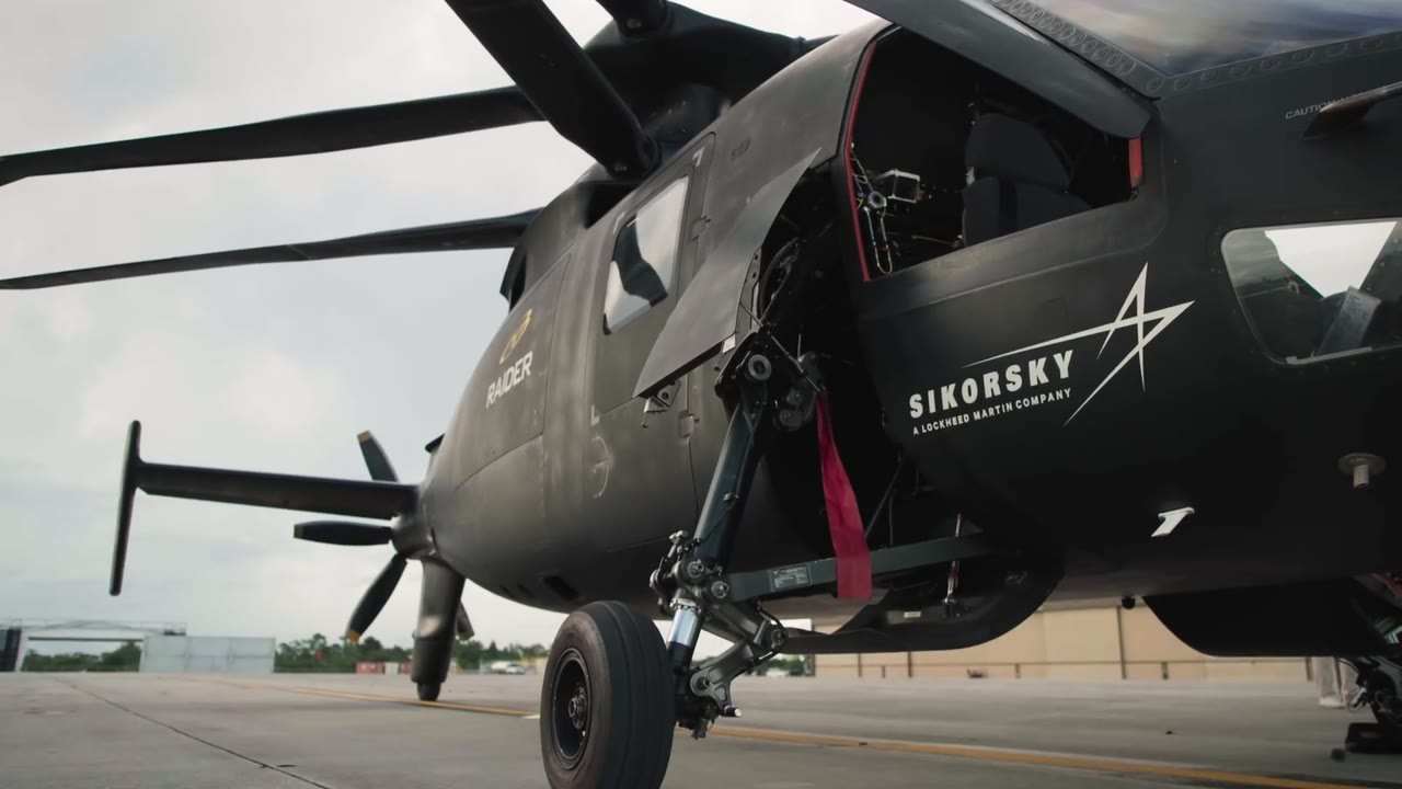 Watch a 200-knot military helicopter dive nose-down... then use its ...