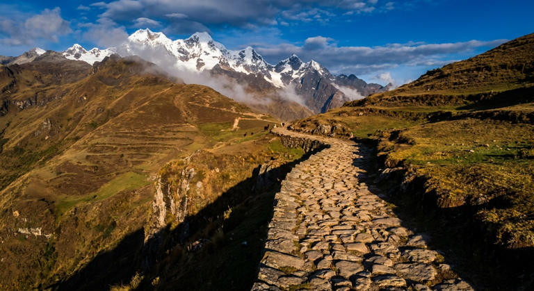 Inca Empire's road network: engineering a vast civilization