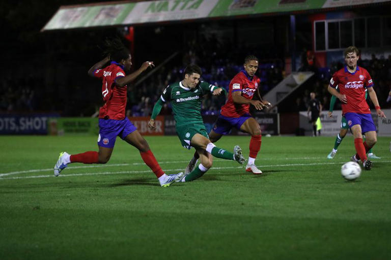 Proper team performance as 10-man Yeovil Town earn Aldershot point