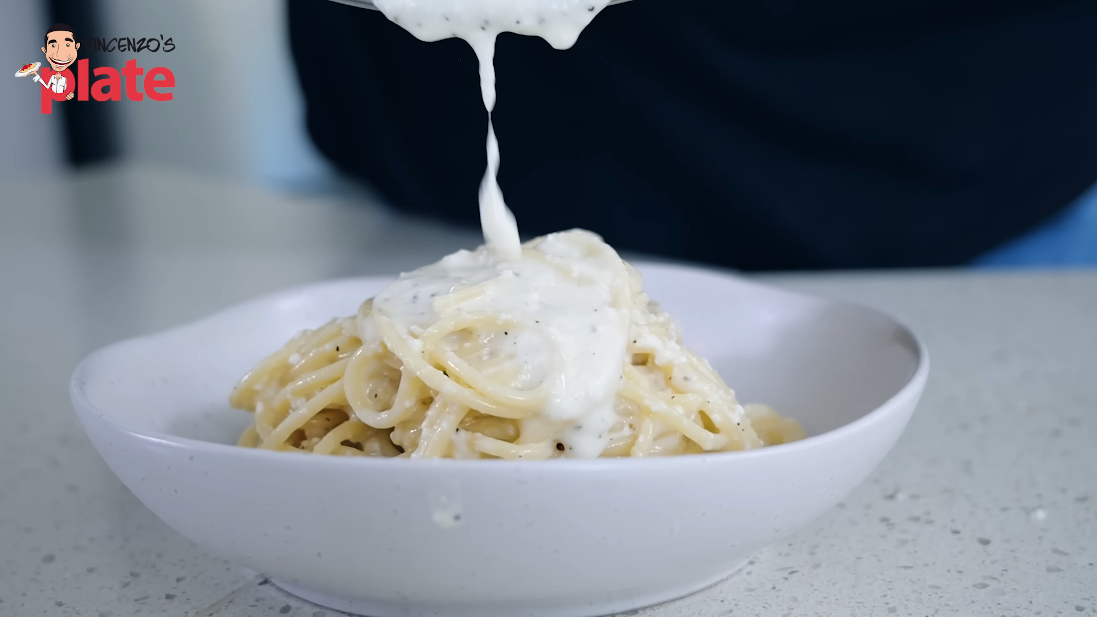 This cacio e pepe method promises no stringy cheese or lumps - an ...
