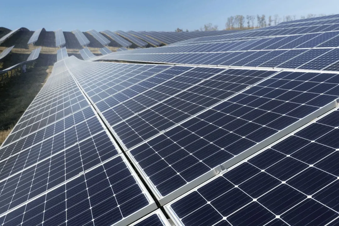 Vikram Solar secures 400 MW module supply order for Maharashtra agri ...
