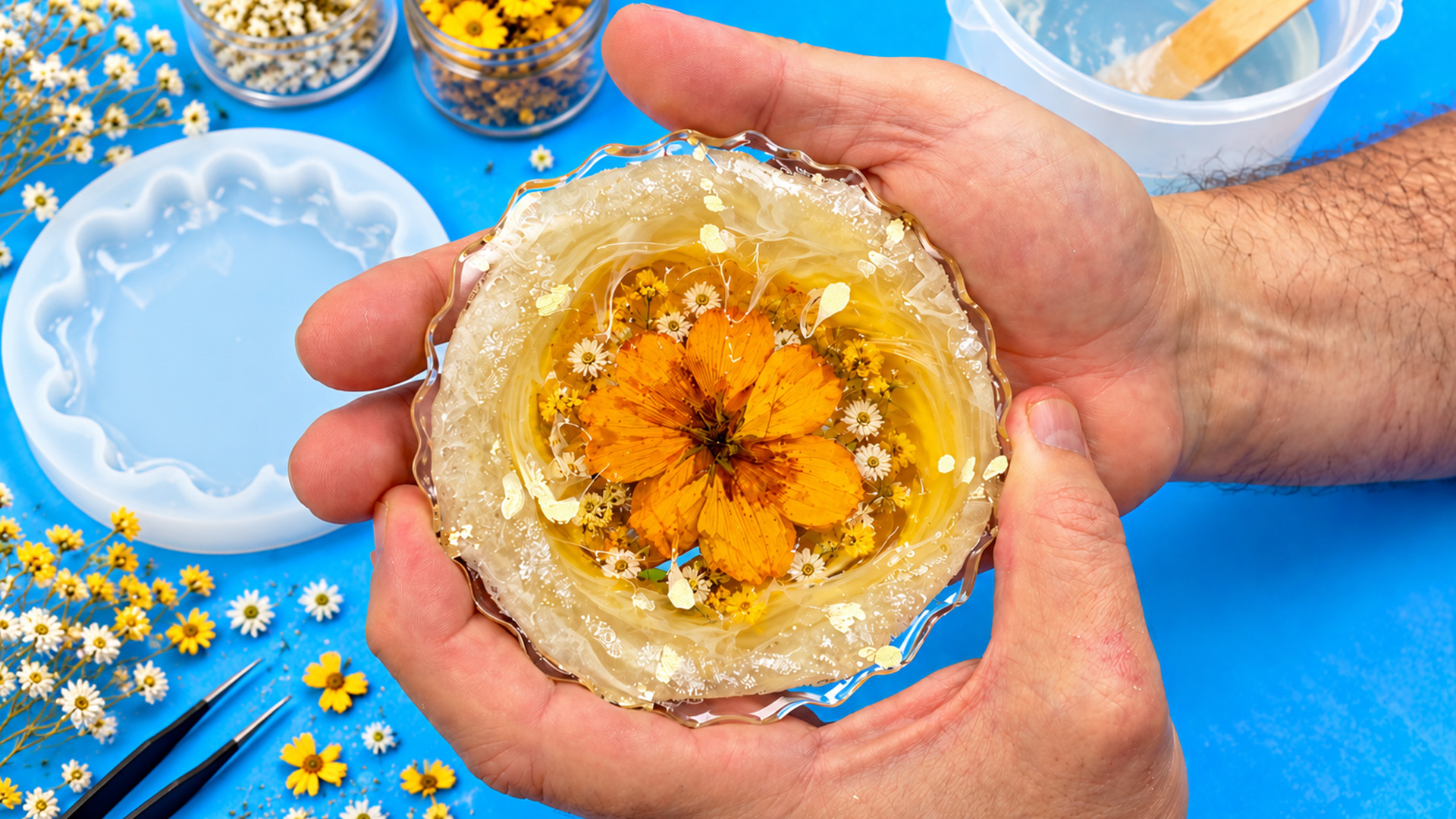 A beautiful flower coaster with a resin mistake