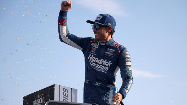 2026 NASCAR chase odds: Kyle Larson favored to win Bristol night race
