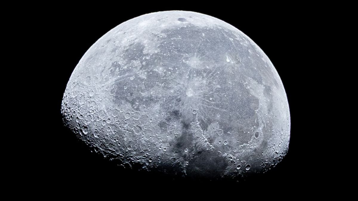 China found an unusual form of iron on the moon. Why scientists care ...