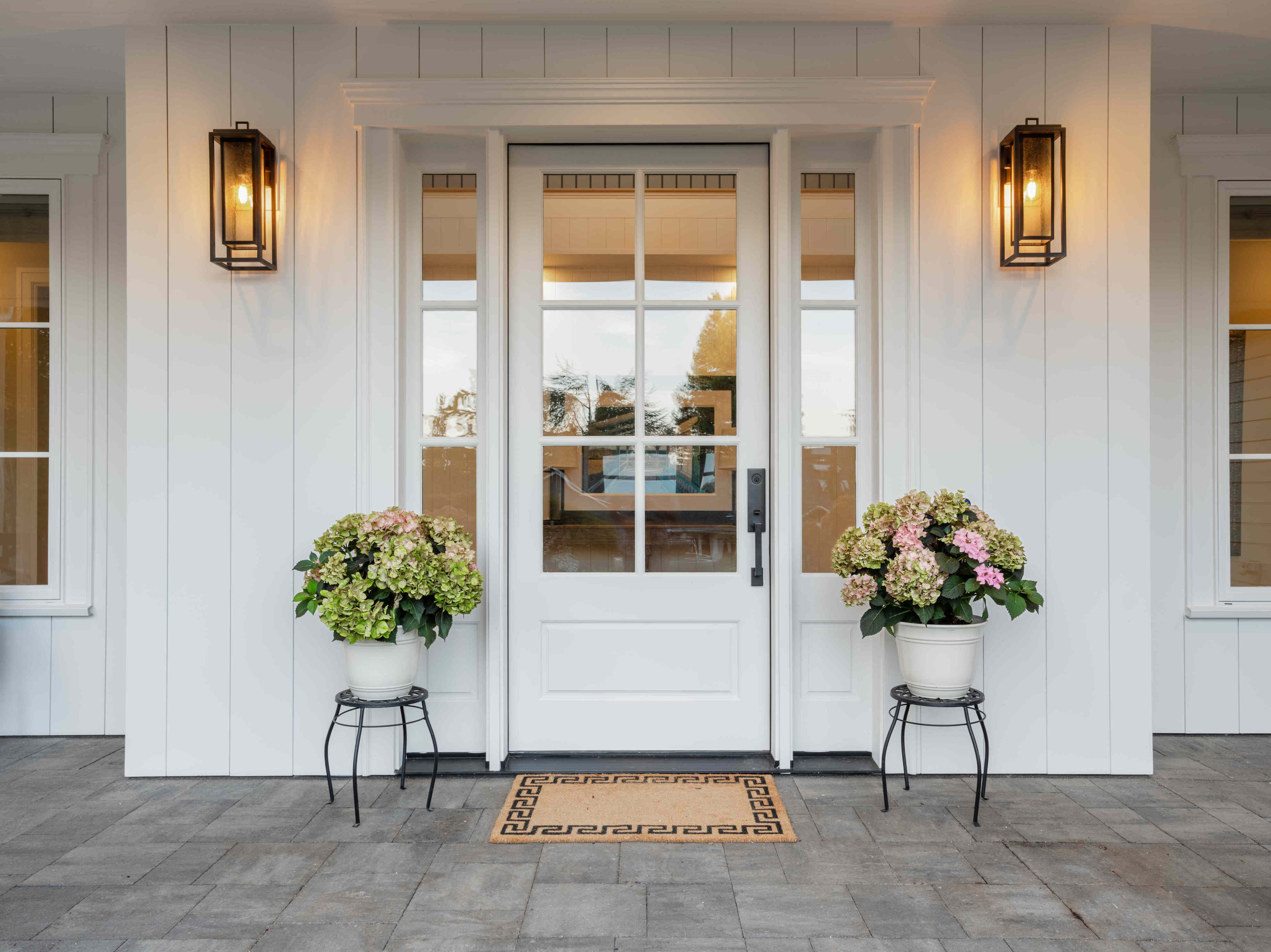 Interior designers agree: Get rid of these 6 things for a more timeless ...