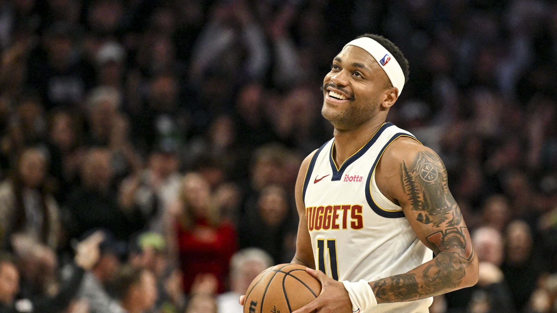 Knicks sign Bruce Brown to training camp contract, sets up fight for ...