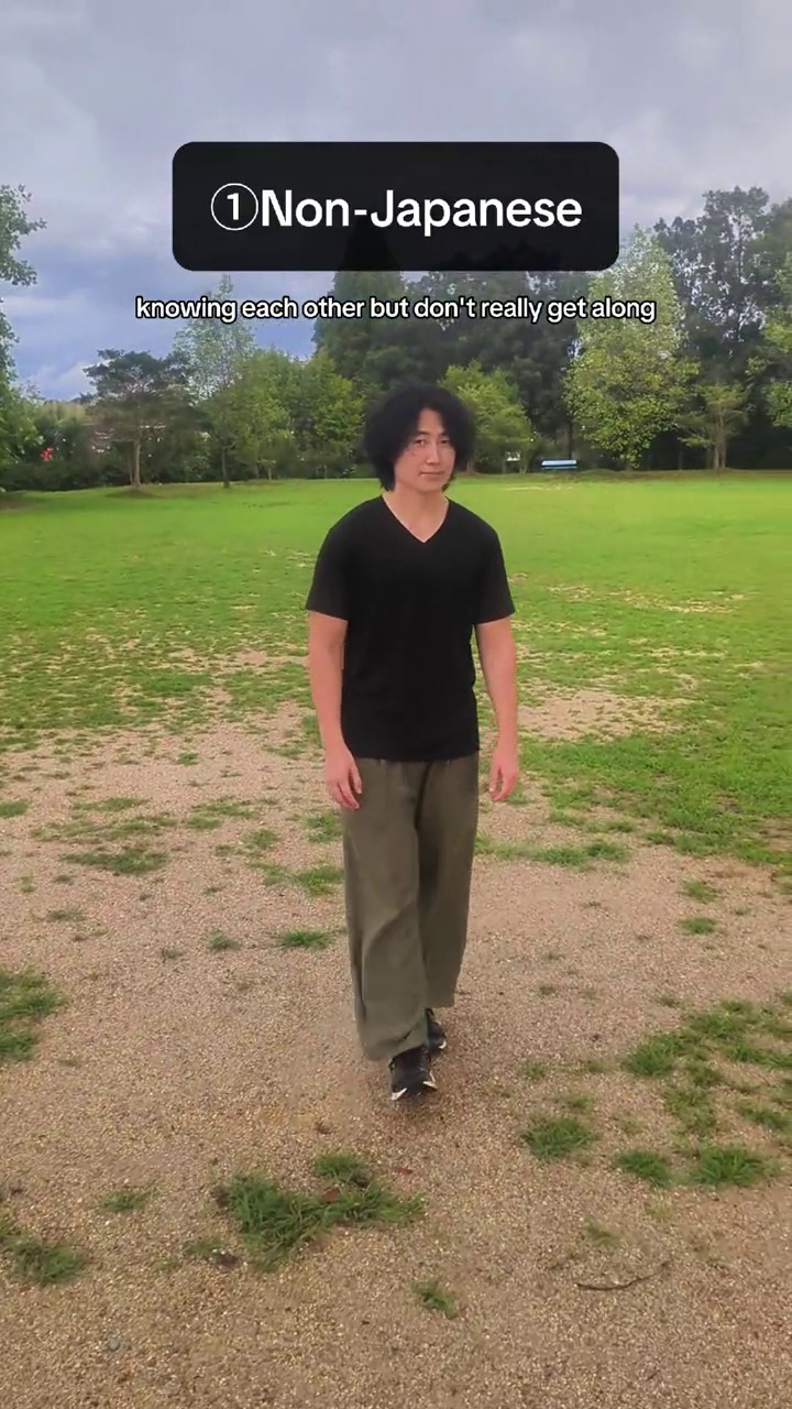 When Japanese greetings hide what you really think