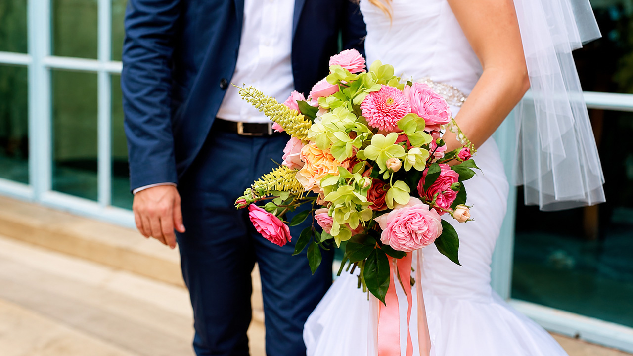 A dreamy Palm Springs wedding filled with romance, style, and personal ...