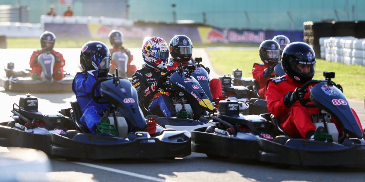 Watch Max Verstappen pass dozens in seconds during his race against 100 ...