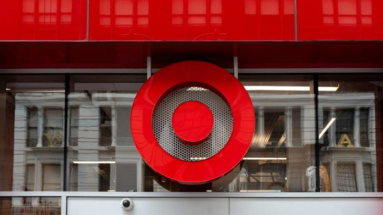 Transform your entryway with Target's stylish 3-hook wall rack for just $17