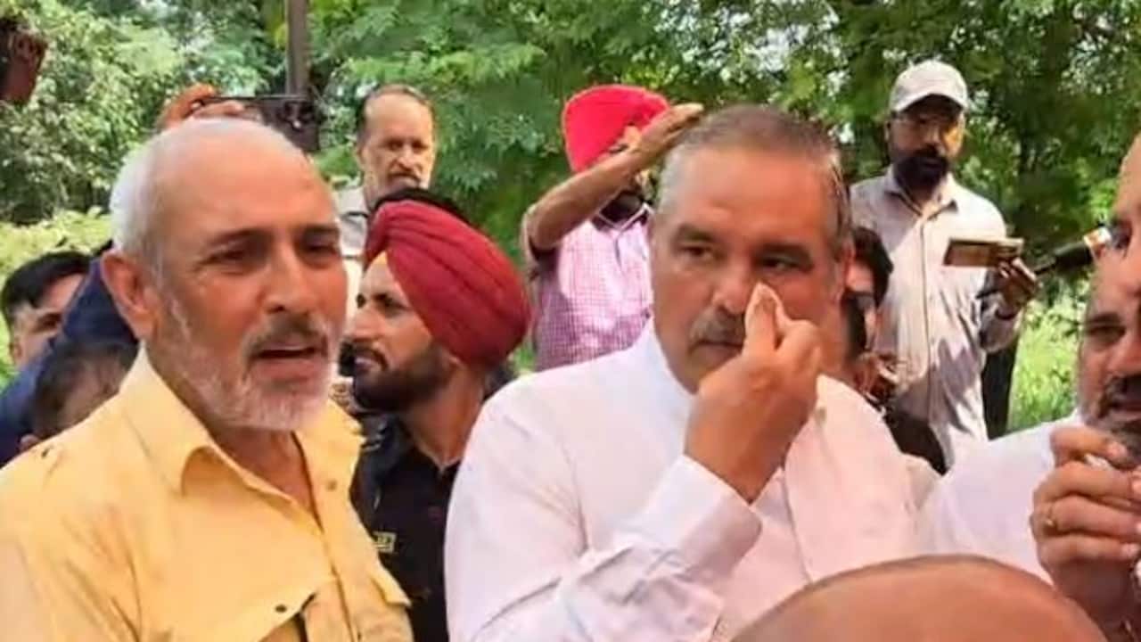 Punjab Ambedkar statue row: BJP's Vijay Sampla injured in clash with ...
