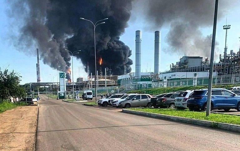 Two more Russian oil refineries halt operations after Ukrainian drone ...