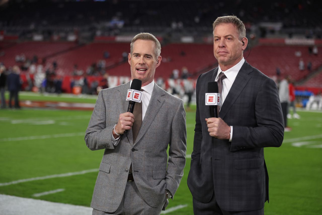 Joe Buck signs $108 million ESPN contract extension