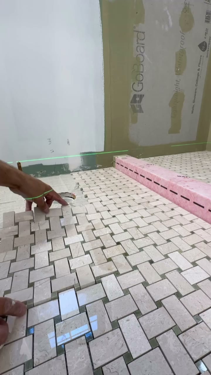 This tile pattern looks absolutely beautiful